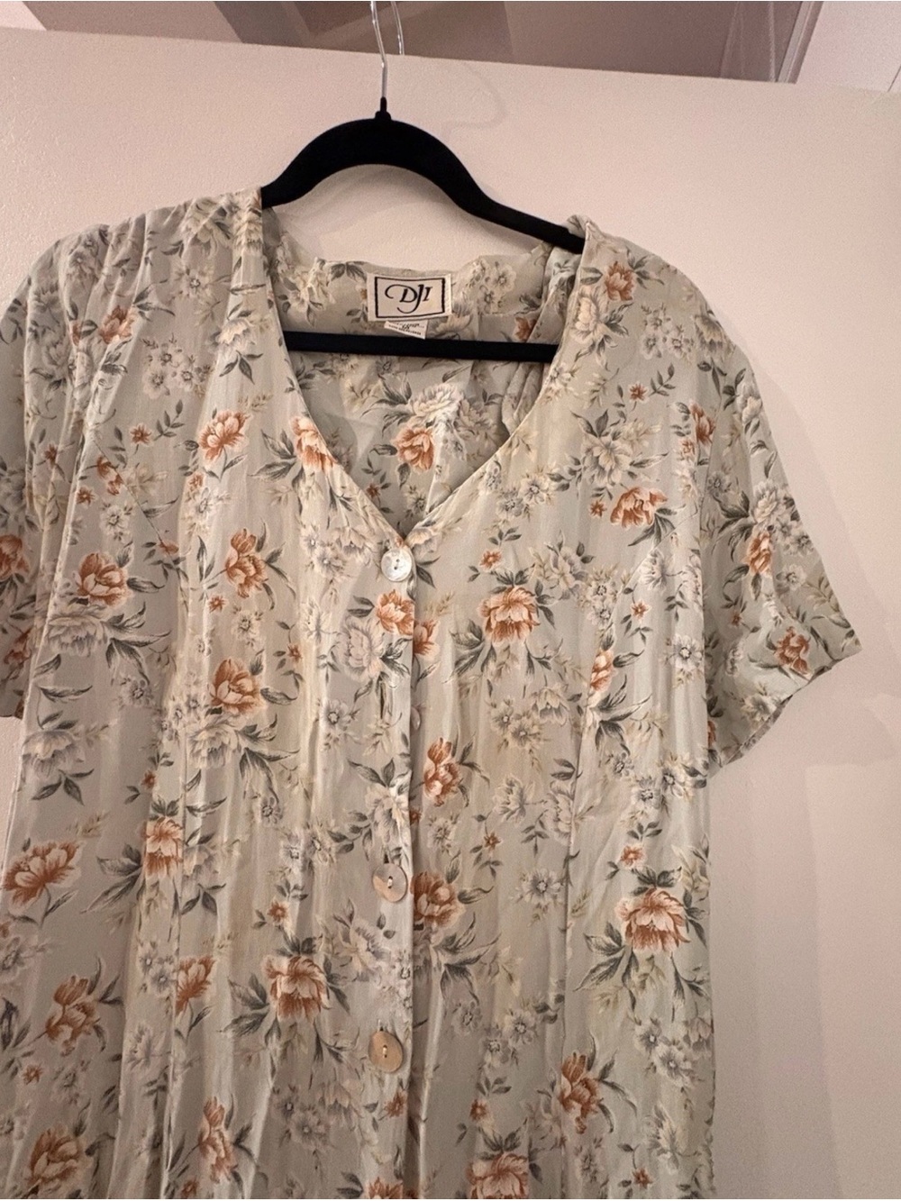 Vintage Floral Midi Dress Cottagecore Button Front Rayon Size 14 Soft Neutral - Picture 3 of 3